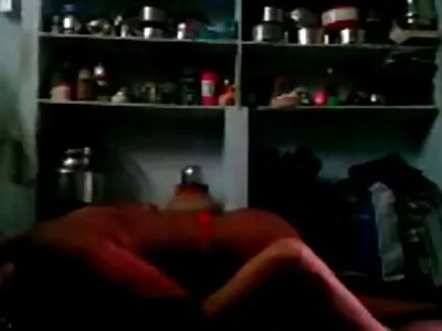 Красуня катається на порно відео мама з сином члені на камеру і отримує навантаження