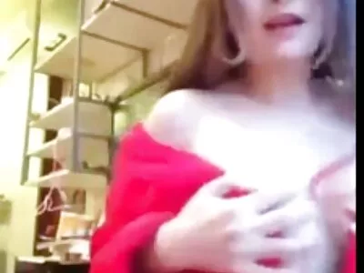 Мила online porno mama красуня мастурбує на відео