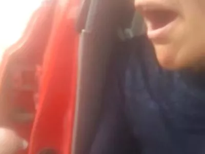 Симпатична брюнетка досить сильно порно мама з дочкою трахкалася