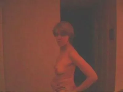 MILF дивує своїми навичками порно відео мама з сином мінету